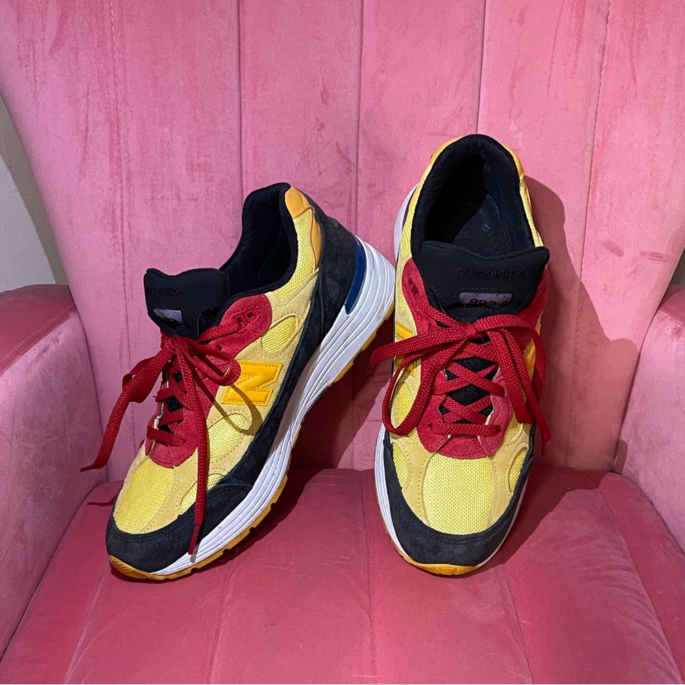 New Balance men’s sneaker  992 edition limited color